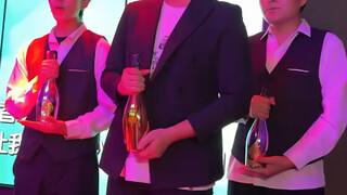 พี่ชาย คุณจัดการได้ดีจริงๆเลยนะ……