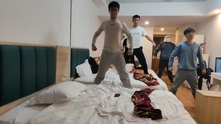 เกมปลอมตัว