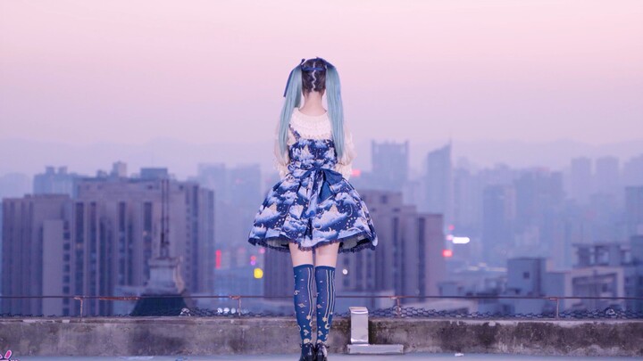 趁太阳下山前舞一曲吧~