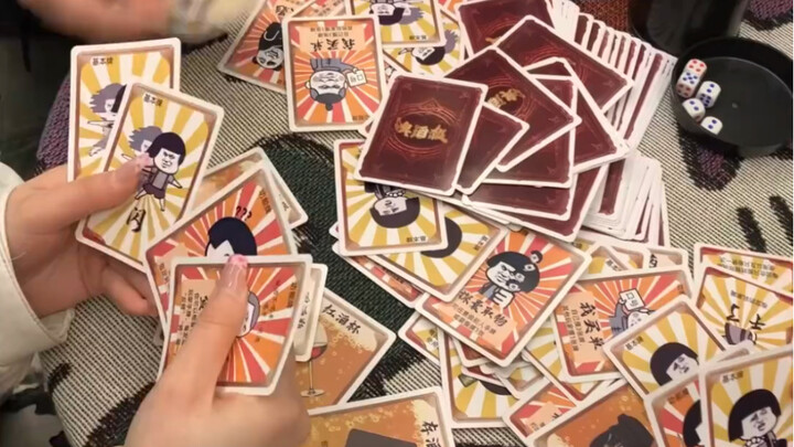 Tidak bisa dibayangkan betapa bahagianya bermain bersama teman baik saat Tahun Baru Imlek!