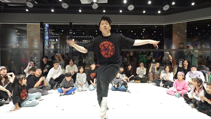 【MAX】Li Chunlin《Cheating On You》 In MaxFamily Wuyue Store