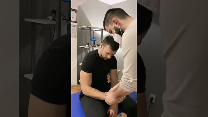 BOXER WRIST HVLA TREATMENT โดย Adnan Kojić PT