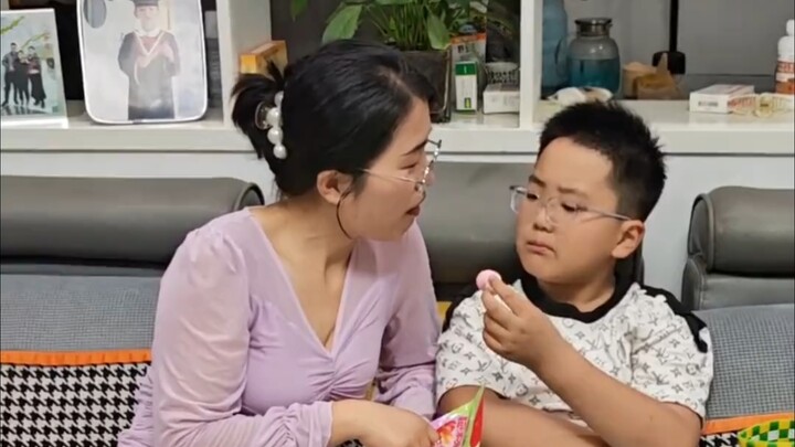 “Classmate’s Mother” – finally, a normal mother-son relationship!