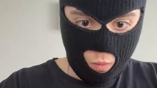 Menggunakan "peluit kematian" untuk mengerjai orang yang lewat, dia begitu takut hingga dia melarika