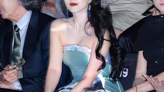 笑死，谁说她有种丧夫的美艳寡妇感哈哈哈！