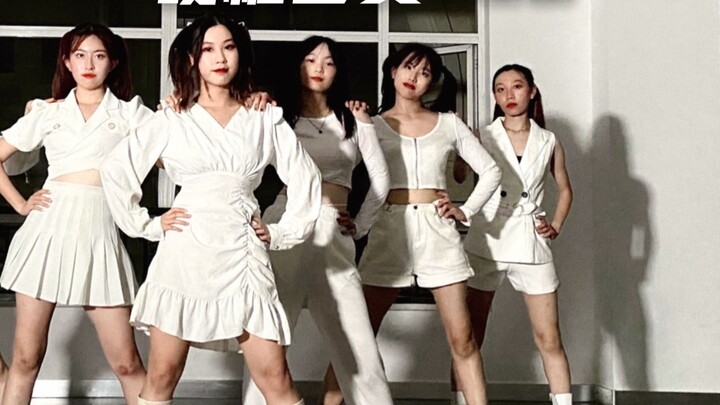 The girl with twin ponytails will never admit defeat! The first anniversary song of Hard Candy Girls