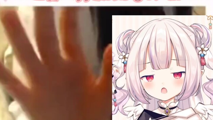 Bắp cải cởi quần áo ngay tại chỗ vì có cảm giác như sắp bị hấp.