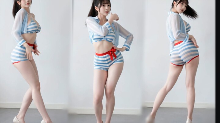 Smooth, tight-fitting bare legs—yasisi’s vertical full-view experience