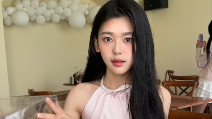 Deaf Girl’s First Birthday Vlog～～