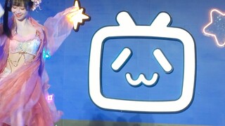 زي يان ★ روح مذهلة بين البشر ★ ماذا؟ سياو تسي لم ترتدي حذاء الرقص! المسرح الرئيسي bw2025، 12 يوليو