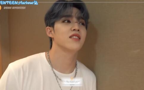 Even though Choi Seungcheol can’t beat Yoon Jeonghan, he still bravely picked a fight with him.