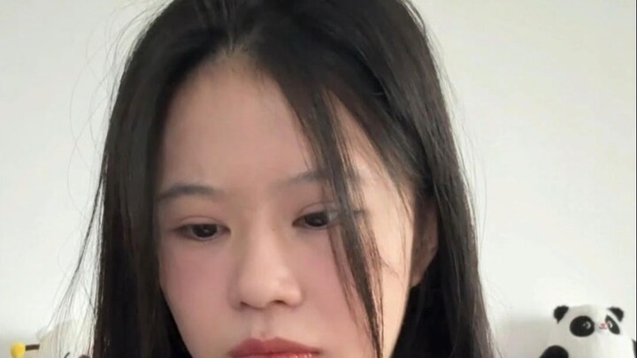 اعترف بحبك بعد أن تلقيت السباب، لكن وقعت في فخّ علاقة حب عبر الإنترنت!