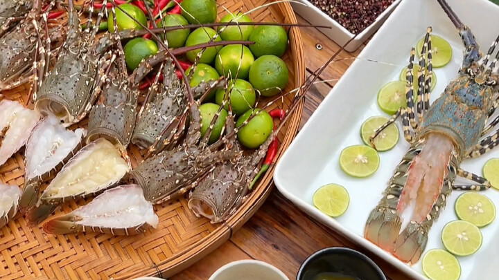 Thai Cuisine: Sichuan-Style Spicy Crawfish Meets Chinese-Thai Flavors — Freshly Marinated Little Flo