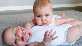 Funny Twins Baby Arguing Everything 3 - วิดีโอ Cutest Twins Baby