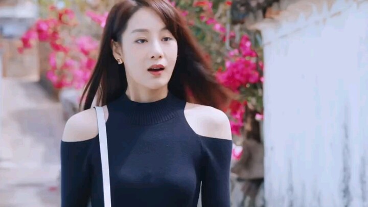 Xiao Han’s ex-girlfriend’s younger sister has arrived, awkwardly putting herself in an uncomfortable