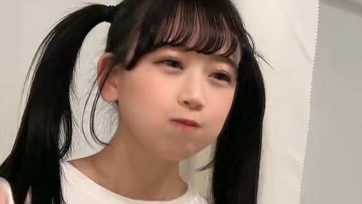 【FRUITS ZIPPER】Matsumoto Kurenai: 20 Years Old Yet Classified as a Minor by the Platform