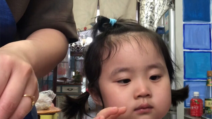 คุณแม่ที่ตื่นเต้นจนน้ำตาไหลเป็นสาย