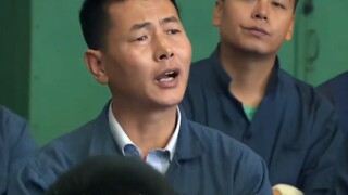 为什么我们工人下岗，干部却不下岗