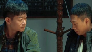 心虚什么啊安欣，你跟他解释啊？