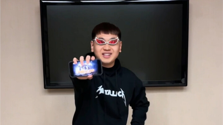 «Cậu bé ưu tú»