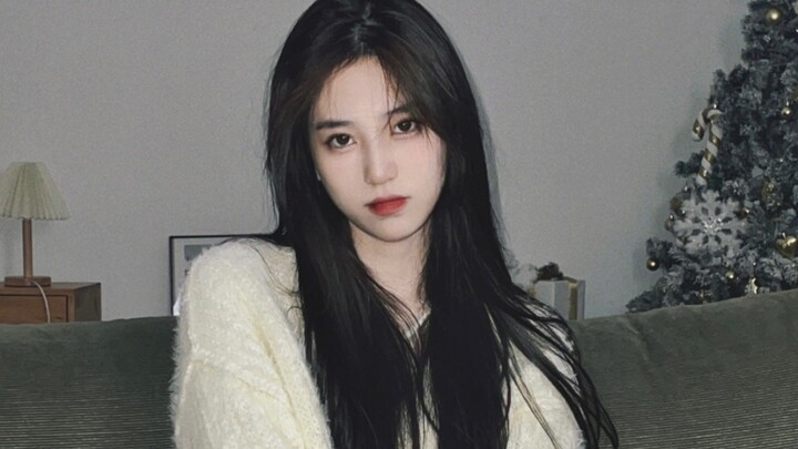 “Have you fallen for the gentle big sis with long hair?”