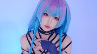 [cosplay] mặt như thế này thì bao kín người luôn.