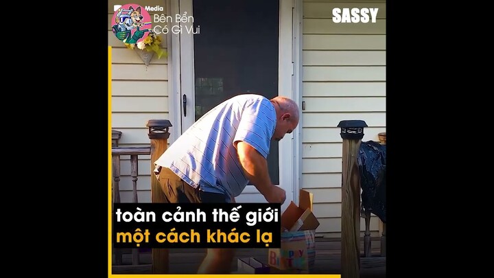 Xúc động với món quà ý nghĩa cả nhà dành cho bố | Bên bển có gì vui