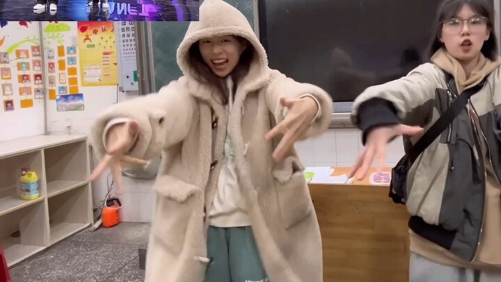 Sampul versi "hot" -tujuh belas bayi laki-laki planet