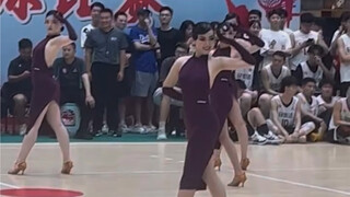 Lễ khai mạc Chung kết Bóng rổ | Một chút màn trình diễn "Kill This Love" và Latin Cha-Cha