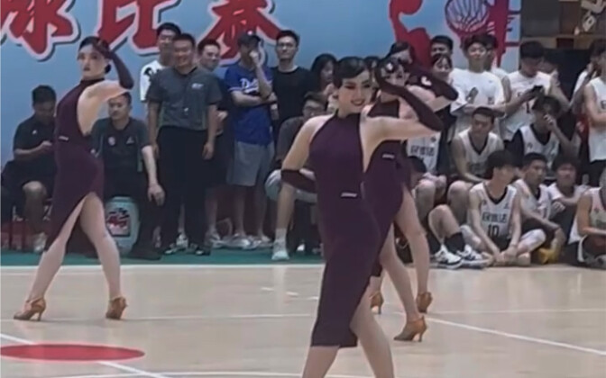 Lễ khai mạc Chung kết Bóng rổ | Một chút màn trình diễn "Kill This Love" và Latin Cha-Cha