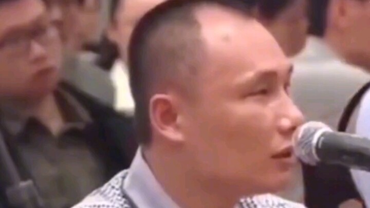 Luật sư hai bên: ???