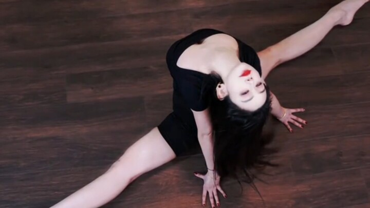 [Chinese Dance Dai Cheng] Straddle Split