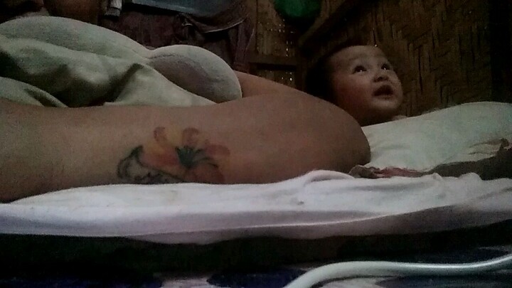 cellphone nlng inatupag nila, pano na ako Neto😅