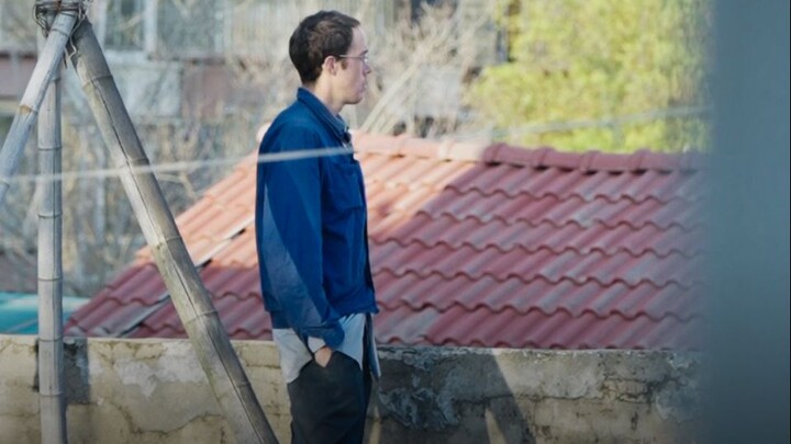 ชายชาวแคนาดาคนหนึ่งอาศัยอยู่ในเมืองหนานชางในอพาร์ทเมนต์ขนาด 9 ตารางเมตร เช่าในราคา 350 หยวนต่อเดือน 