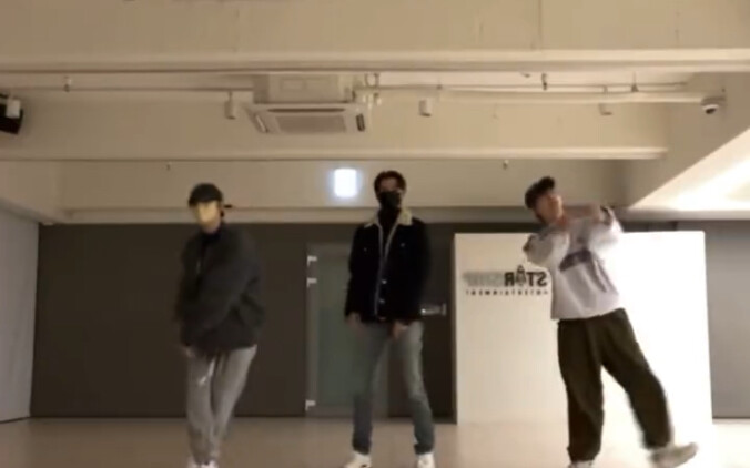 CRAVITY Ham Wonjin, Kang Minhee, Song Hyungjun 'Pretty Girl' Live Broadcast 221108