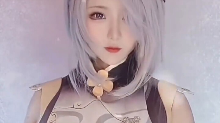 I personally think some pretty good Shenhe cosplay