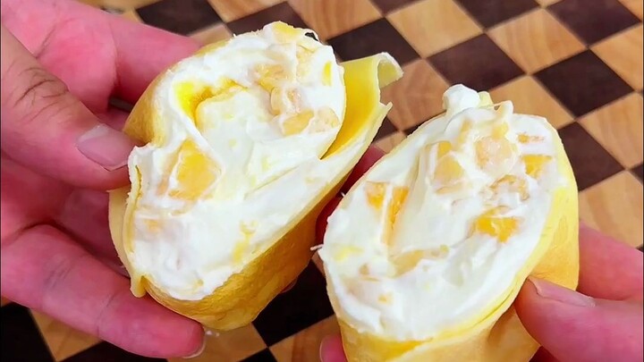 Kalau di rumah kamu ada satu panci, coba deh bikin roti handuk mangga ini! Caranya gampang banget, h