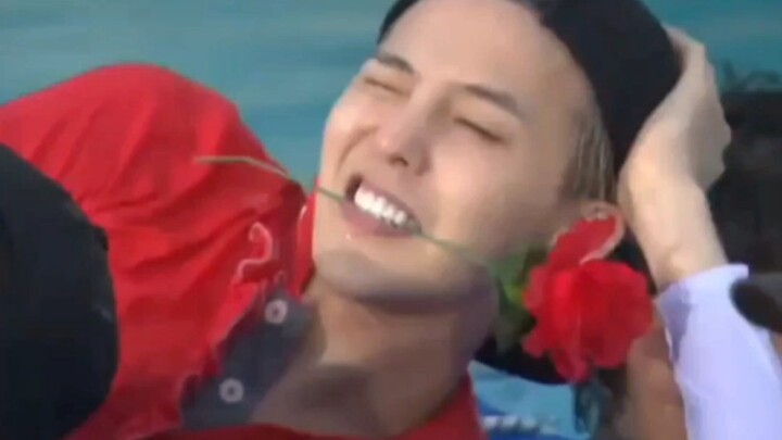 G-Dragon really is too all-around.