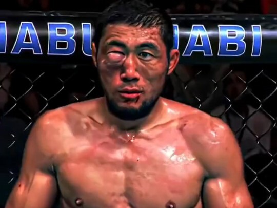 Orang kuat bertumbuh melalui ketidakmauan untuk menyerah.