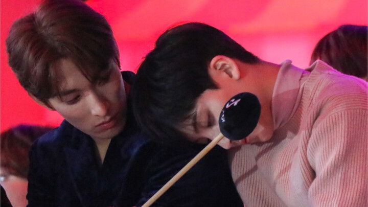 Tôi chẳng hề lương thiện, còn cậu cũng chẳng thông minh chút nào. Rốt cuộc thì ai mới là kẻ ngốc của