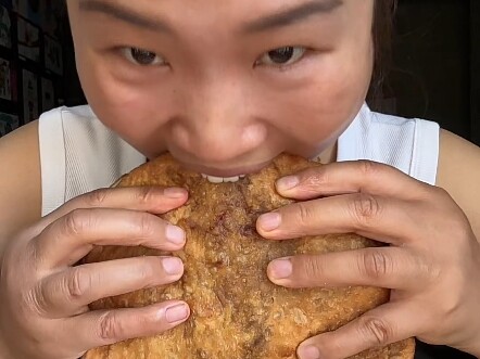 Nữ hoàng khô bò mà mọi người yêu thích đã xuất hiện, đây là video gốc đầu tiên dành tặng cho các bạn