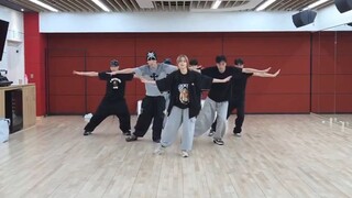 申留真Cover Standing Next To You练习室公开