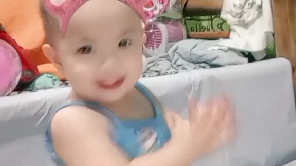 🥰😁