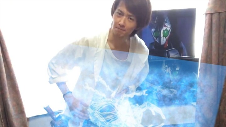Stealing Tachibana senior's belt and transforming into Garren's Kenzaki Kazuma [Kamen Rider Blade]