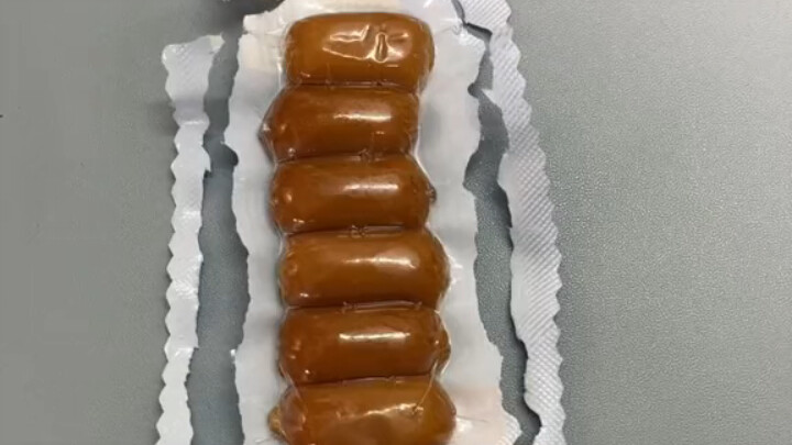 Những chi tiết nhỏ nhặt nhất trong cuộc sống khiến bạn suy sụp đã cùng lúc xuất hiện đầy đủ.