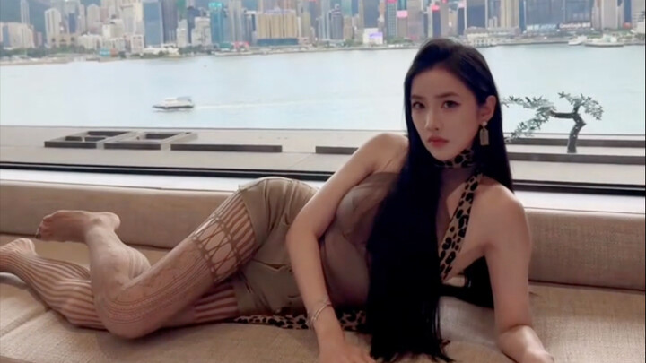 Tôi đoán bạn là người mẫu.