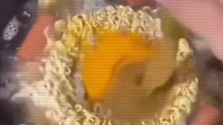 جعل العائلة التي لم تكن ميسورة أصلاً في وضع أشد سوءاً.