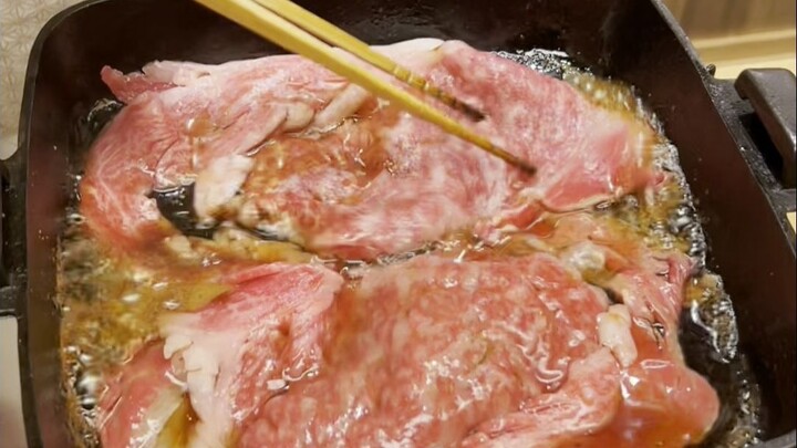 最高级别的日式牛肉火锅，鸡蛋的天花板