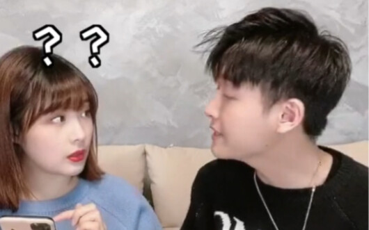 عندما يتعلم صديقك طريقة كلامك...