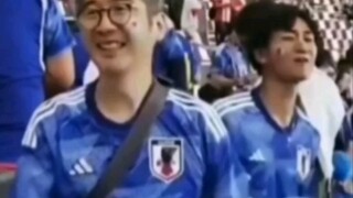 小八嘎又在卡塔尔捡垃圾后，日本人的反应笑不活了～让那些夸小八嘎素质高的人来看看